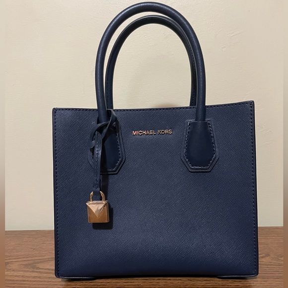 Michael Kors Mercer Medium Saffiano Leather Accordion Crossbody Bag - Picture 3 of 16